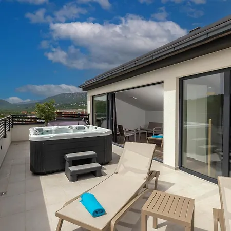 فيلة Betelgeuse Supernova *