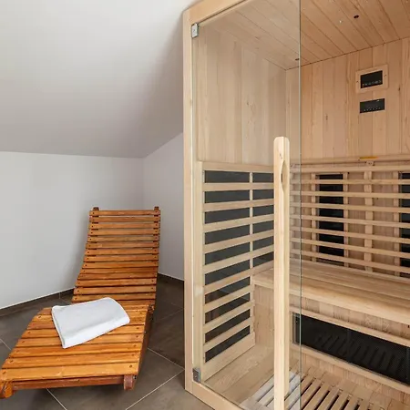 Betelgeuse Supernova Villa