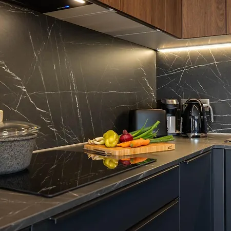 Villa Betelgeuse Supernova