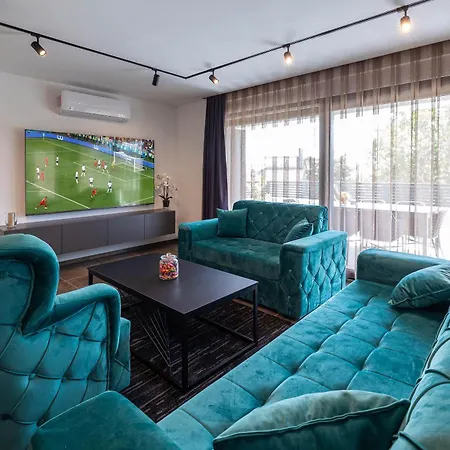 Betelgeuse Supernova Villa