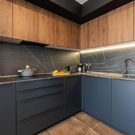 Villa Betelgeuse Supernova *