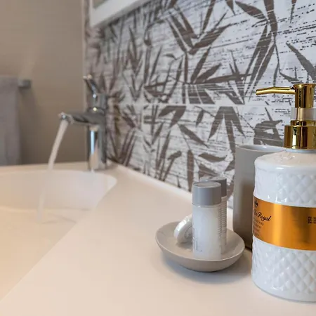 Betelgeuse Supernova Villa *