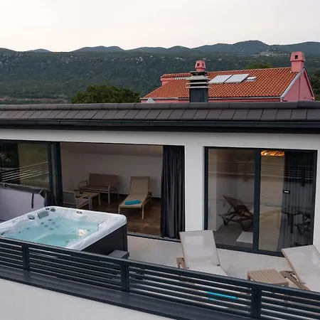 Betelgeuse Supernova Villa