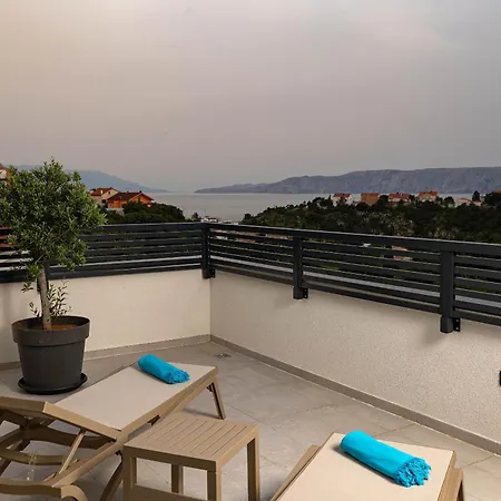 Villa Betelgeuse Supernova *