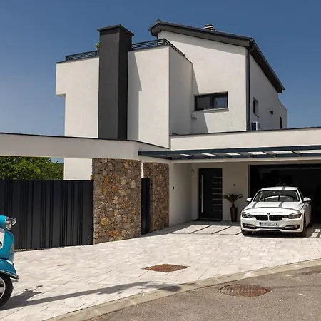 Betelgeuse Supernova Villa Novi Vinodolski