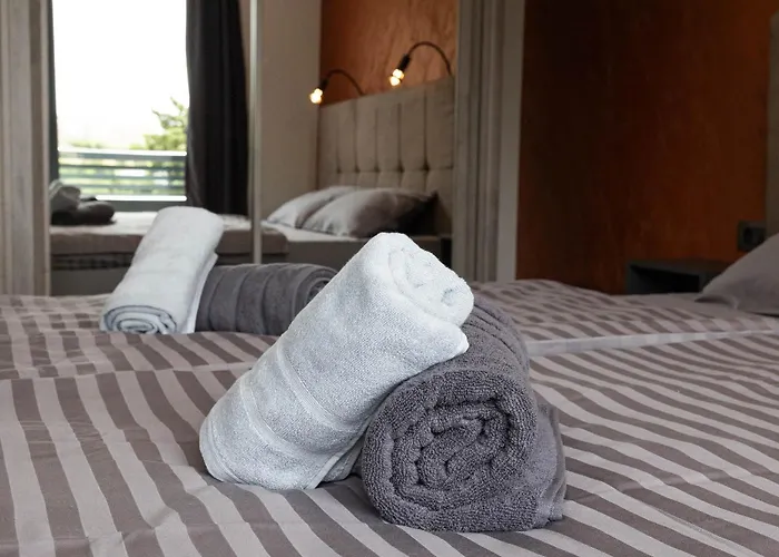 Villa Betelgeuse Supernova