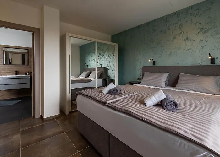 Betelgeuse Supernova Villa Novi Vinodolski