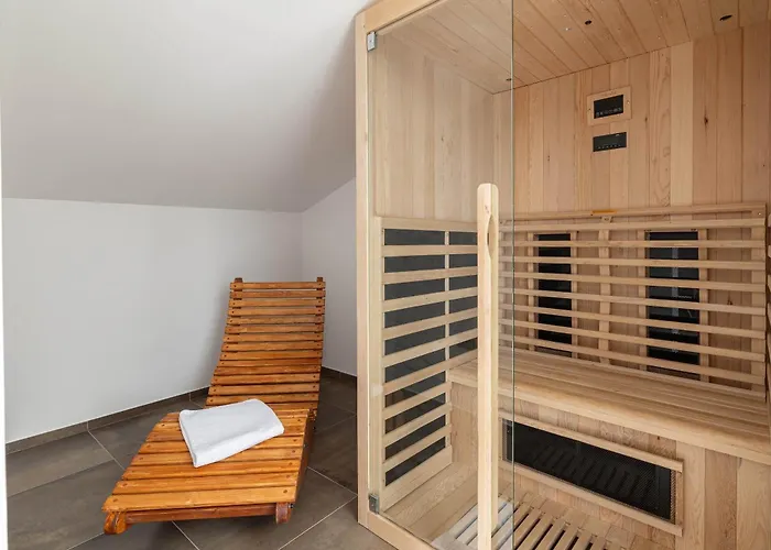 Betelgeuse Supernova Villa