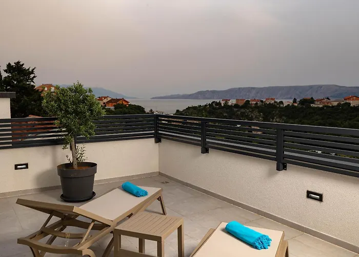 Villa Betelgeuse Supernova *