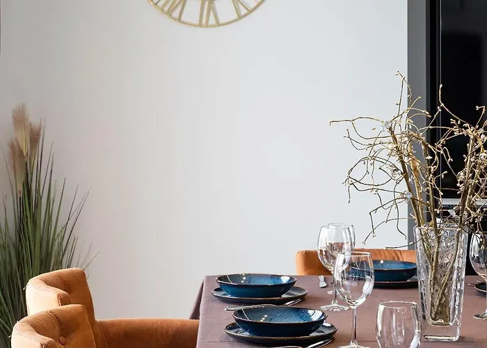 Betelgeuse Supernova Villa *