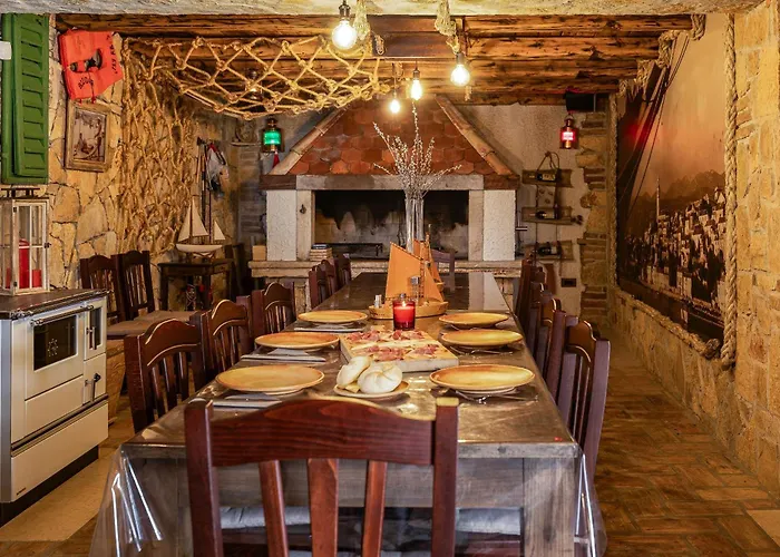 Betelgeuse Supernova Villa